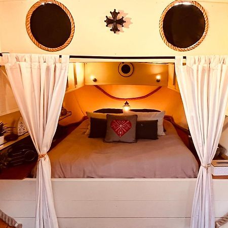 Tres Jolie Peniche A Louer Hotell Hédé Eksteriør bilde