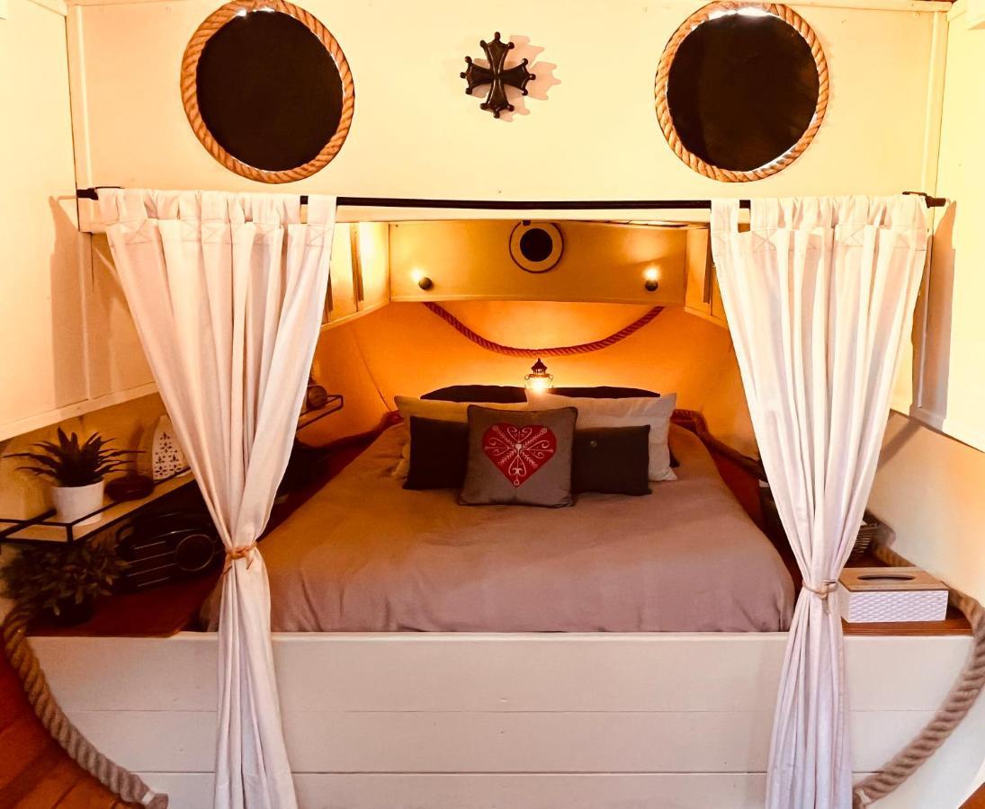 Tres Jolie Peniche A Louer Hotell Hédé Eksteriør bilde